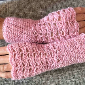Crochet fingerless gloves pattern pdf, wrist warmer, Crochet mittens