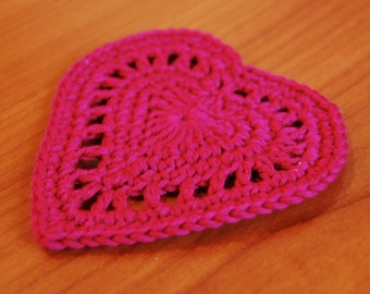 Crochet heart coaster pattern for Valentine’s day