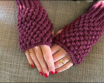 Crochet fingerless gloves pattern PDF, wrist warmer pattern,fingerless mittens, vintage pattern, gift
