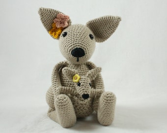 Leyna the kangaroo - crochet pattern