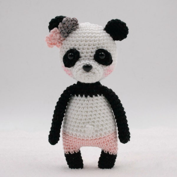 Patron au crochet: Andrea la mini panda