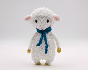 Crochet pattern: Feliz the mini sheep