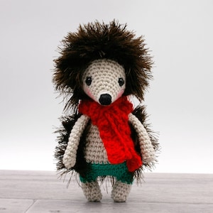Crochet pattern: Iggy the mini hedgehog