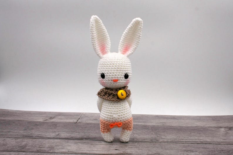 Crochet pattern Kiara the mini bunny image 3