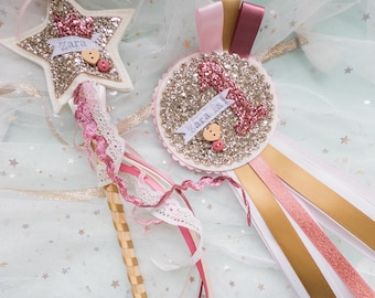 Set de cumpleaños personalizado dorado con varita de hada, roseta y corona