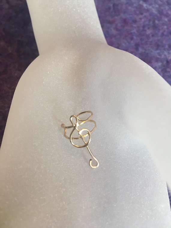 Treble Clef Ear Cuff Vintage Gold