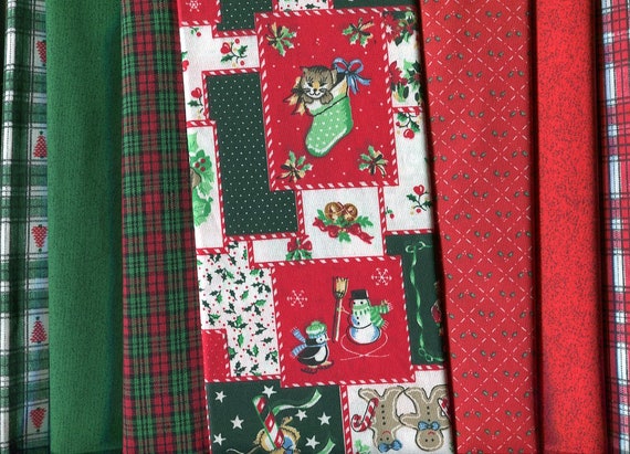 Christmas FQ Bundle, 7 different cotton fabrics Traditional Colors