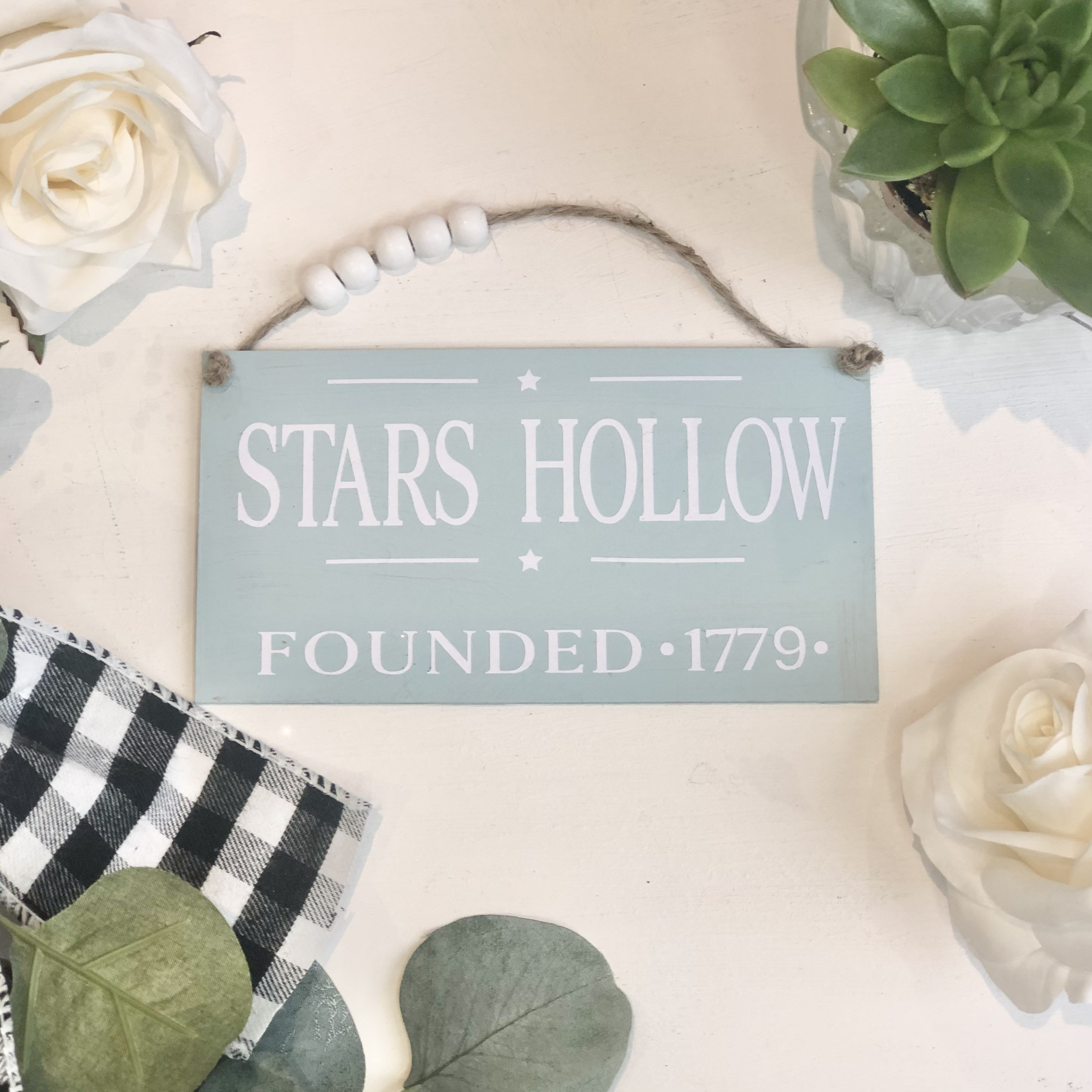 Gilmore Girls - Stars Hollow Mini Sign - Gilmore Girls Inspired gift - Tiered Tray