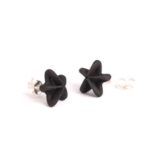 Clous d'oreilles noirs clous d'oreilles étoiles, cadeau pour architectes, bijoux imprimés en 3D, clous de fleurs noires Noir