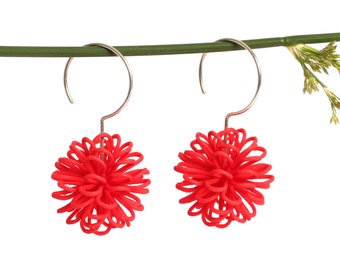 boucles d’oreilles de déclaration rouge avec argent sterling, boucles d’oreilles légères de pom fait s’est faite du nylon imprimé 3D dans le design contemporain