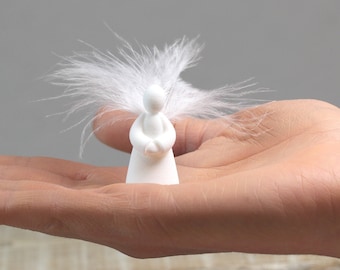 Petite figurine d'ange comme décoration pour Mutter, un jouet doré pour une décoration et une décoration de Noël