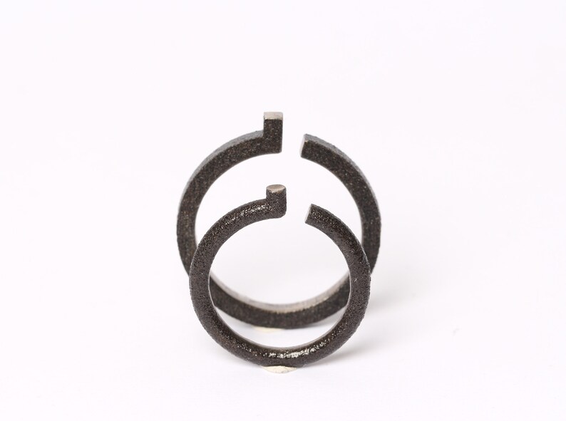 geometric friendship ring minimalist engagement ring made of black 3D printed steel