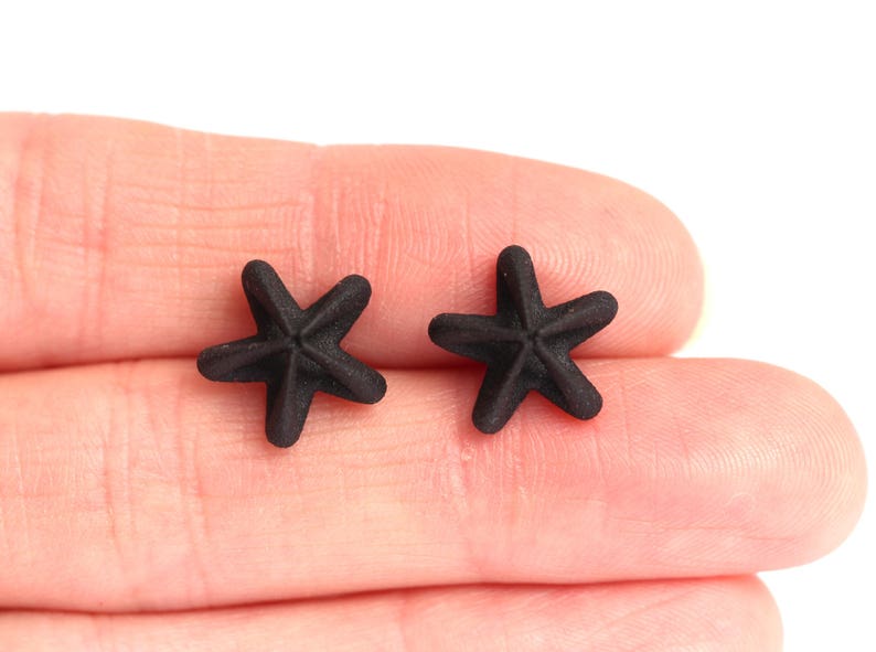 Clous d'oreilles noirs clous d'oreilles étoiles, cadeau pour architectes, bijoux imprimés en 3D, clous de fleurs noires image 3