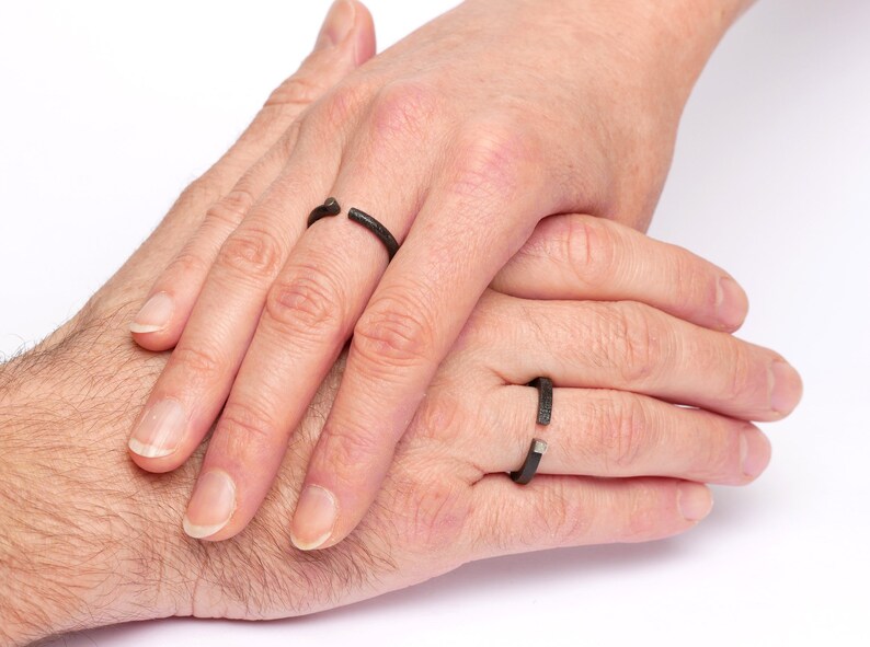 geometric friendship ring minimalist engagement ring made of black 3D printed steel