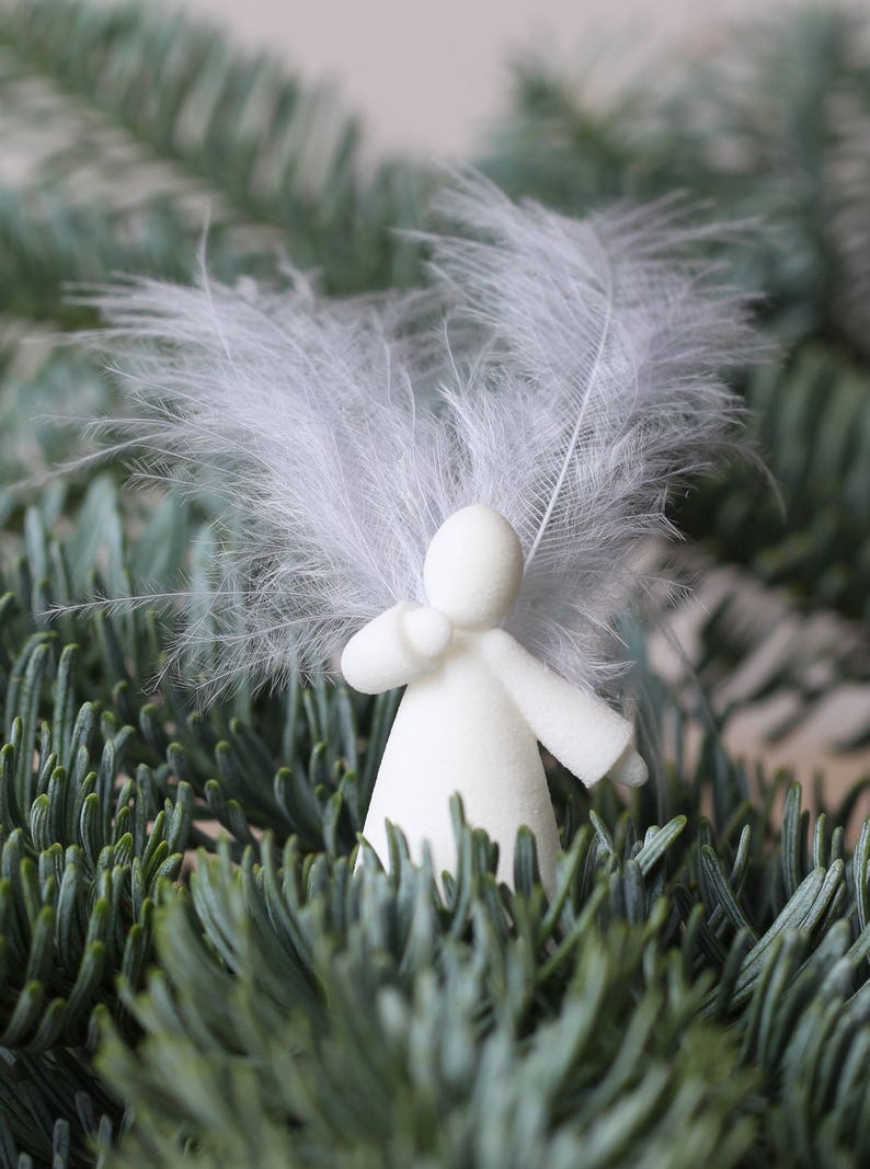 kleine Engelfigur mit Federn als Schutzengel für einen lieben Freund, ich denke an dich Weihnachtsgeschenk image 8