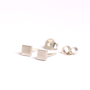 minimalistische Ohrringe für Männer aus Sterling Silber im geometrischen Stiel, Geschenk für Mann image 8