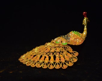 Chinese antique Hand-made exquisite and rare pure copper gilding inlaid gemstones peacock statue ornaments，Worth collecting and using