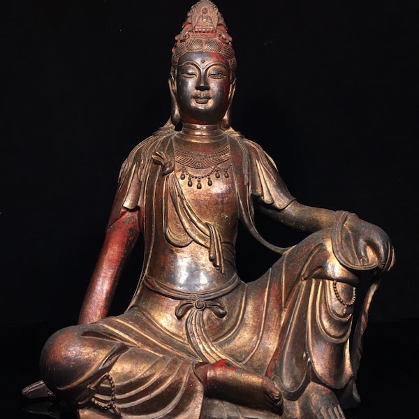 Collect handmade carved pure copper Guanyin Bodhisattva statue ornaments, Chinese antiques, unique and precious