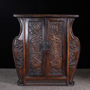 Collect handmade carved rosewood dragon pattern cabinet ornaments with double doors, exquisite craftsmanship, home decoration