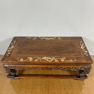 Rosewood inlaid shell tea table,kang table,coffee table,wood carving process,furniture decoration,handmade in China,collecting and using