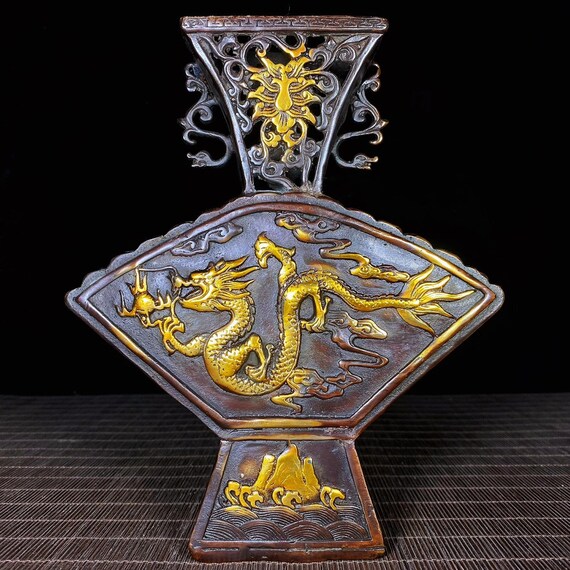 花瓶　銅製　龍模様 銅製の龍の模様が象嵌された磁器の花瓶の装飾品、デスクトップの家具の