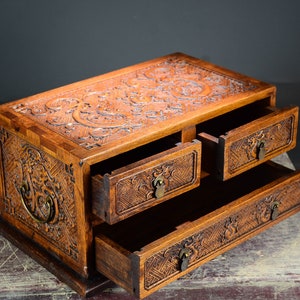 Chinese handmade carved natural rosewood carved dragon pattern jewelry cabinet/drawer box,exquisite wood carving,furniture decoration, gifts