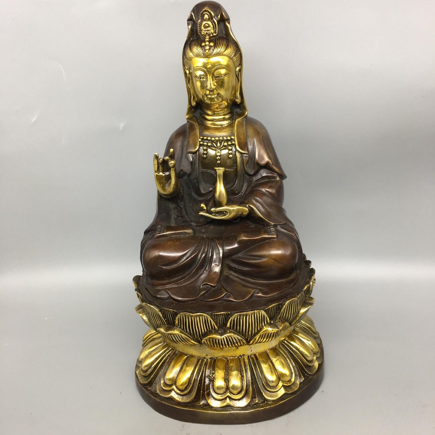 中国の手彫り銅製座禅蓮観音像大仏飾り、家の装飾、珍しいスタイル