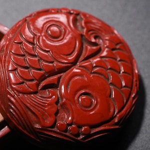 Chinese handmade carved lacquerware Pisces pattern box/jewelry box ornaments, exquisite and rare, worth collecting and using