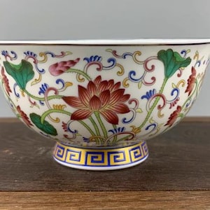 Blue and white porcelain hand-painted lotus bowls, ceramic bowls,decorative bowls,Jingdezhen porcelain, tabletop decoration, can be used