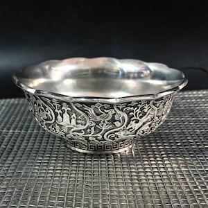 Adornos de cuenco decorativo únicos tallados a mano en plata tibetana, patrones exquisitos, artesanía rara, vale la pena coleccionar
