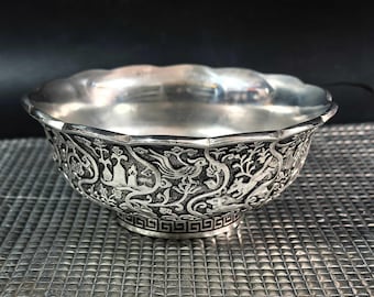 Unique Tibetan silver hand carved decorative bowl ornaments, exquisite patterns, rare craftsmanship, worth collecting