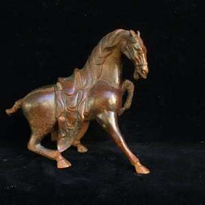 Chinese handmade carved bronze horse statue,desktop decoration