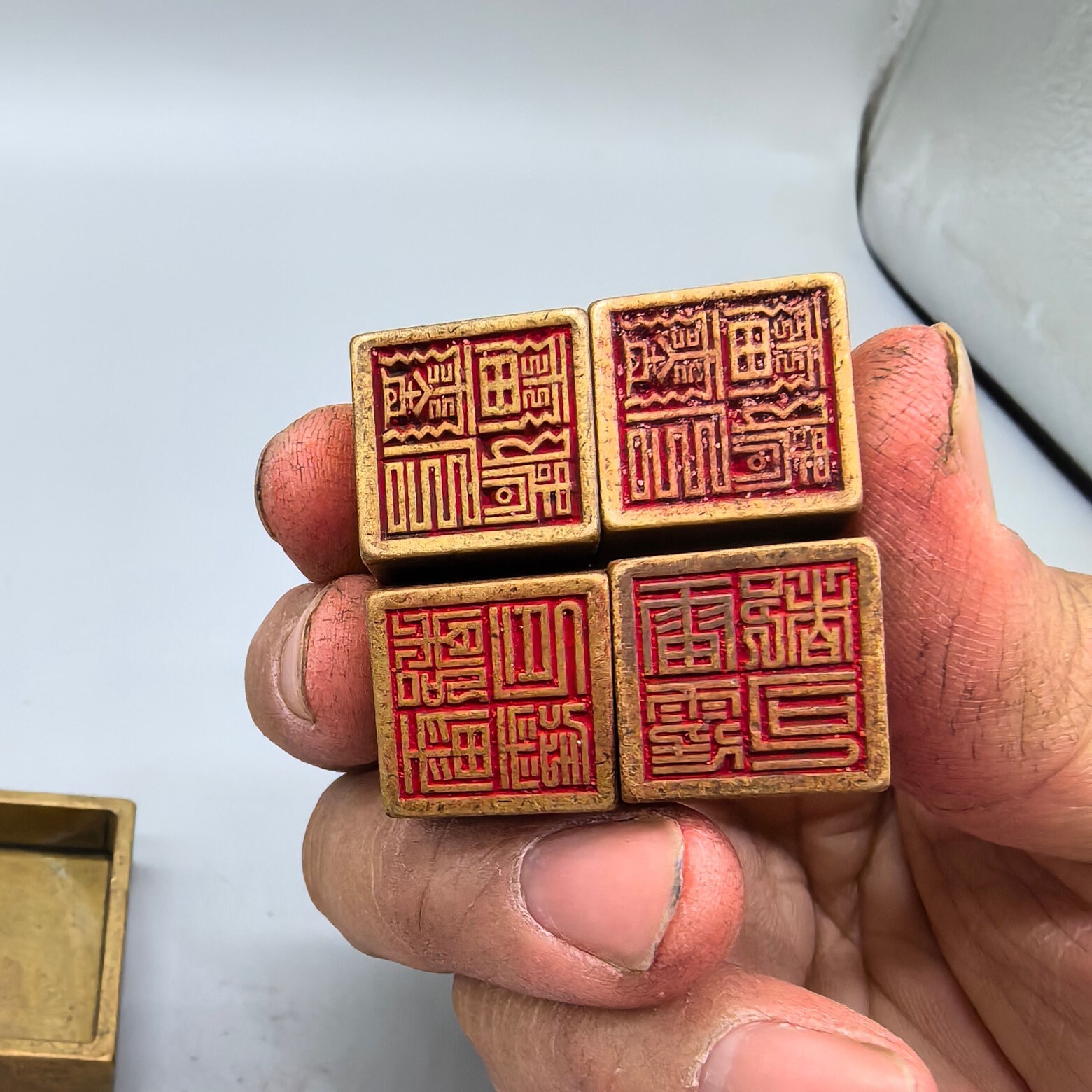 中国のアンティークの手作りの銅の彫刻された絶妙な模様の印章は