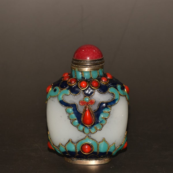 Chinese handmade carved glass inlaid gemstone small bottle,finely crafted,exquisite patterns,precious and rare,worth collecting and using