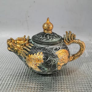 Chinese collection Handcarved Copper dragon pattern teapot and wine pot ornaments living room study decorations Desktop Decor