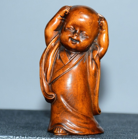 中国のアンティーク手作りのツゲの木彫りの小さな僧侶の飾り、絶妙な 