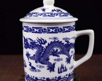 Taza/taza de té con tapa de dragón, pintada a mano en porcelana azul y blanca, con exquisito diseño. Colección china, ideal para decoración de escritorio.
