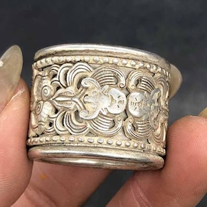 Old antique Tibetan silver bat pattern ring/ring, exquisite pattern, gift,Christmas gift