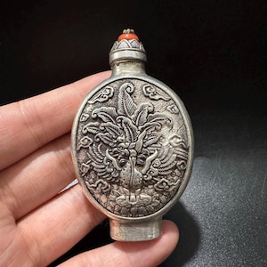 Tibetan silver phoenix patterned snuff bottle/small bottle, worth collecting and using