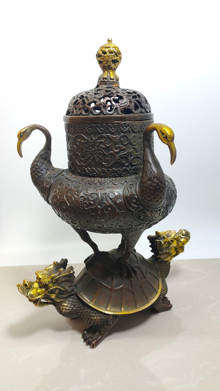 中国の手作りの銅製の亀と鶴の彫像、香炉の装飾品、家具の付属品