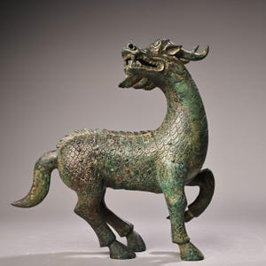 China Handmade Bronze Kirin/beast Statue Decoration,rare Statues