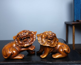 中国製の手彫りのツゲ材の獅子像、一対、貴重でユニーク - Etsy 日本