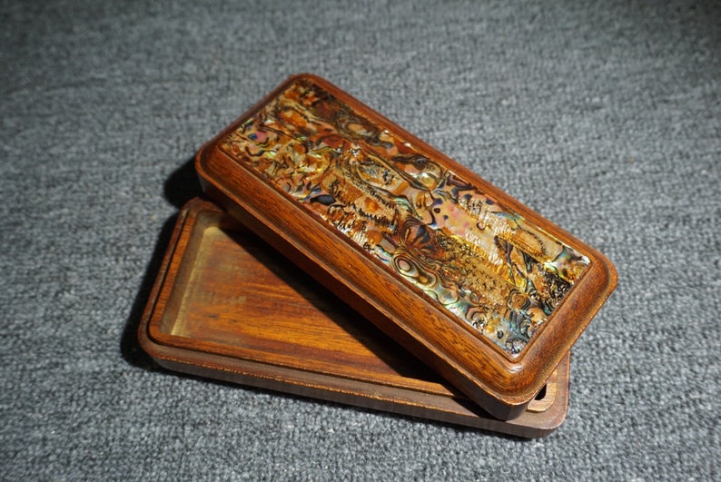 Handcarved rosewood Glasses case, exquisite and unique, gift, can be used image 6