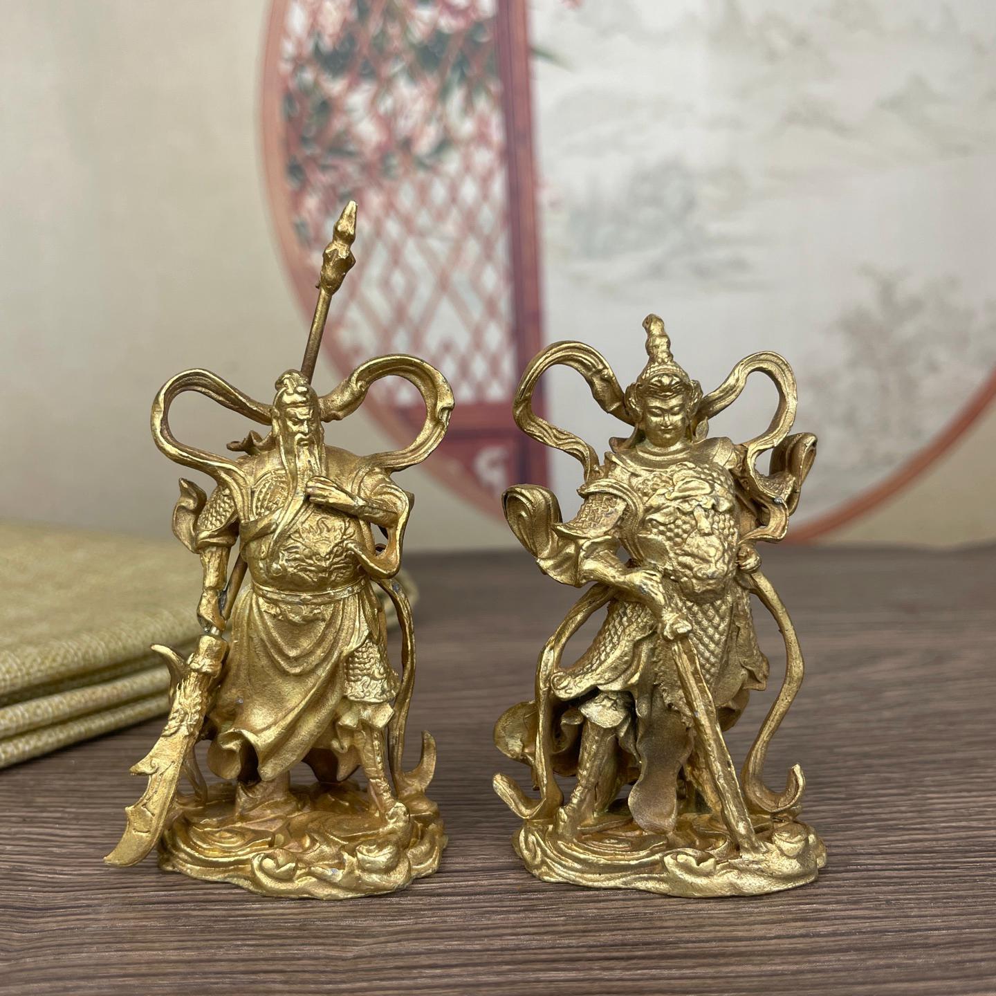 手彫りの銅製のユニークな魏陀関公像の装飾品、珍しい装飾、収集する