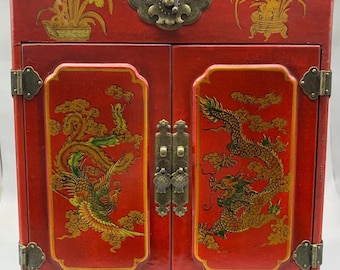 China collects handmade carved lacquerware, dragon and phoenix jewelry boxes, dressing boxes, drawer cabinets, exquisite decorations