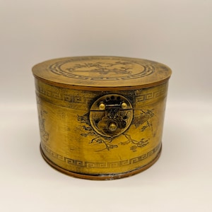 Antigüedades chinas Exquisito joyero de cobre raro caja de almacenamiento adornos Exquisitos patrones de flores y pájaros que vale la pena coleccionar y usar