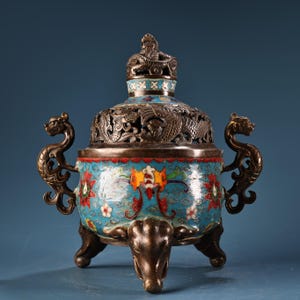 手彫りの銅製七宝焼きの龍模様の香炉、デスクトップのクリエイティブ家具、コレクションする価値があります