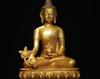 Chinese handmade carved bronze gilded Buddha statue ornament, exquisite craftsmanship, desktop decoration, worth collecting