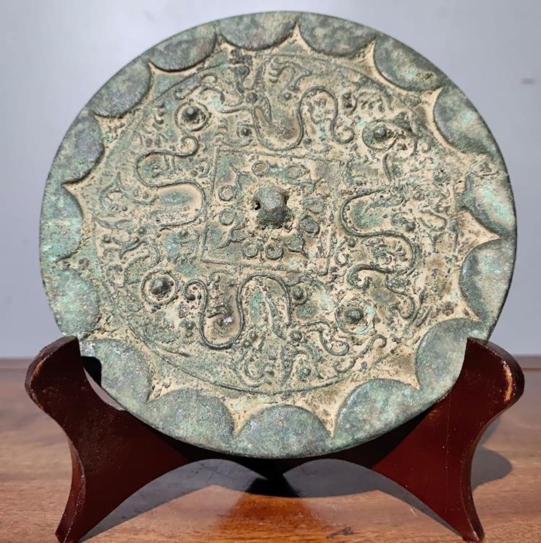 中国 古い青銅の鏡 時代物 古鏡 置物 il_1080xN.5586032186_ht7k.jpg