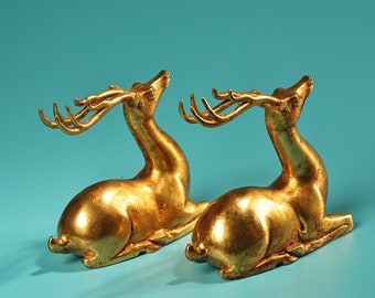 金属製仏像 鹿彫刻 精巧な形と精巧な職人技を備えた手作りの銅製金メッキの鹿の像のペア